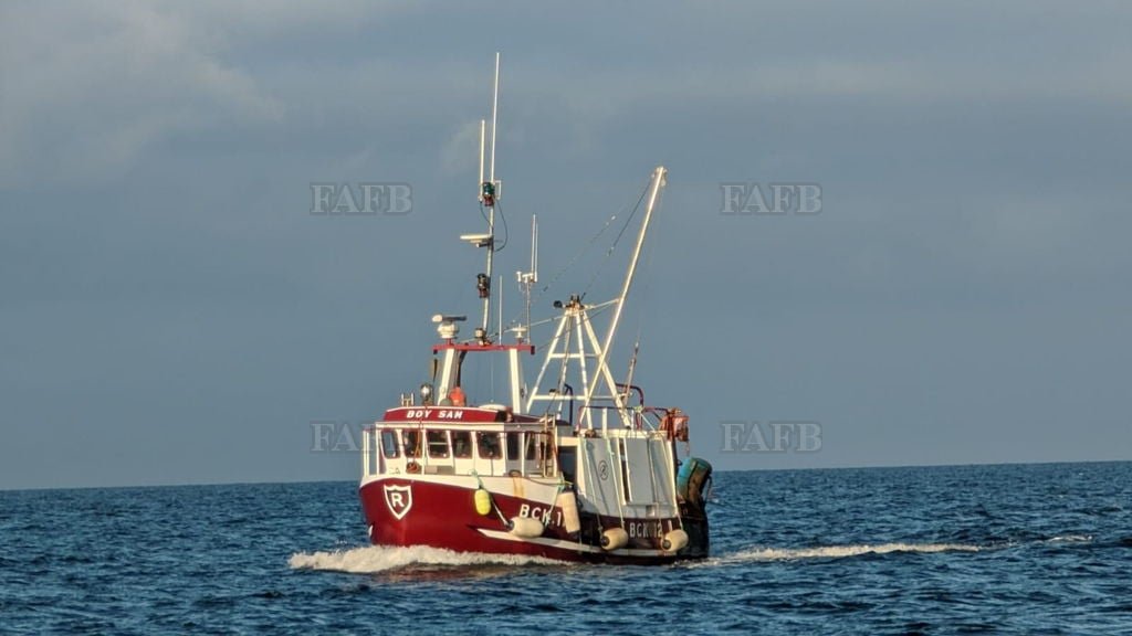 fafb find a fishing boat